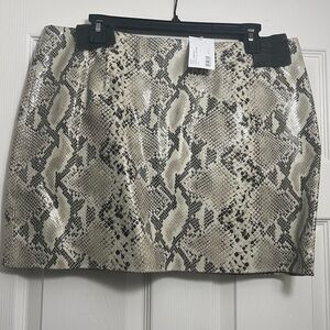NWT | INTERMIX Snake Print Mini Skirt | SZ 14
